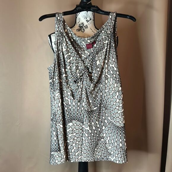 Pit to pit 20 inches length is 27 inches. 9/1 - Picture 1 of 6